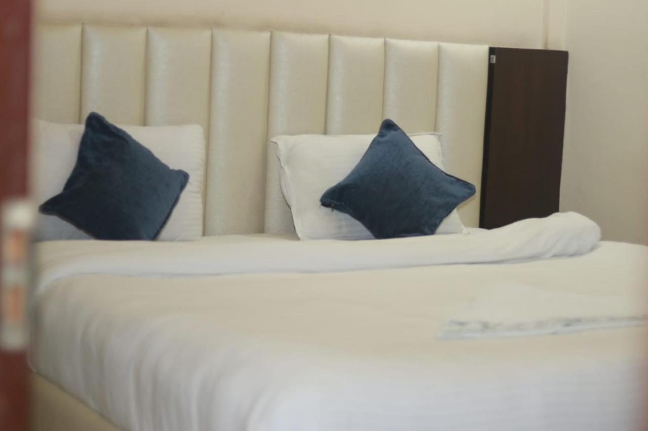 Hotel Sara Pvt Ltd Janakpur Kültér fotó